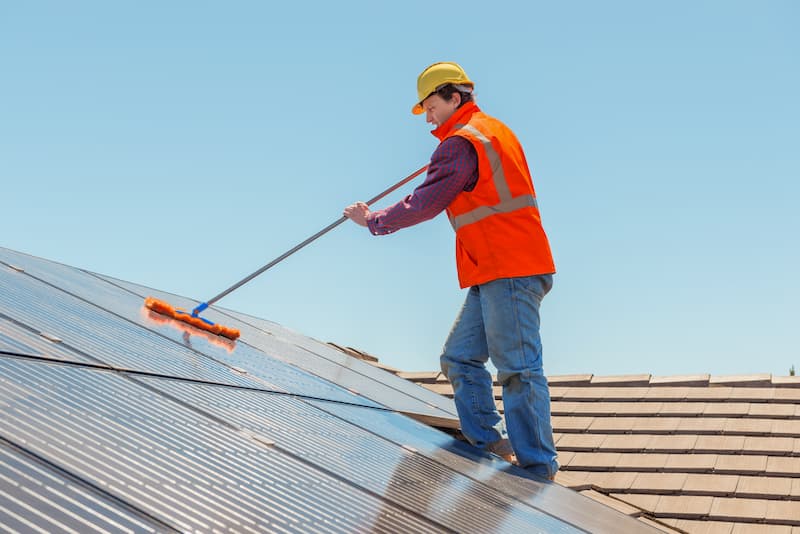 Benefits Of Hiring A Solar Panel Cleaning Service